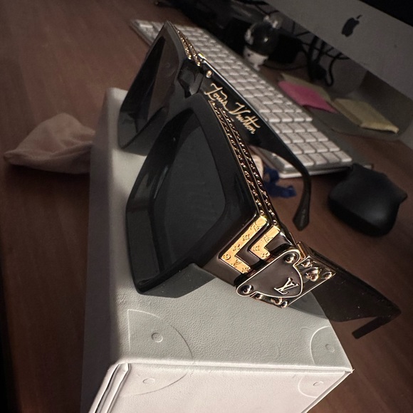 Louis Vuitton Other - Louis Vuitton 1.1 Millionaires